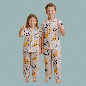 Unisex Kids Cartoon Cute Little Giraffe Prints Co-ord Set | Cute Button-Down Sleepwear | Twiny Co-ort Set | Daily Wear